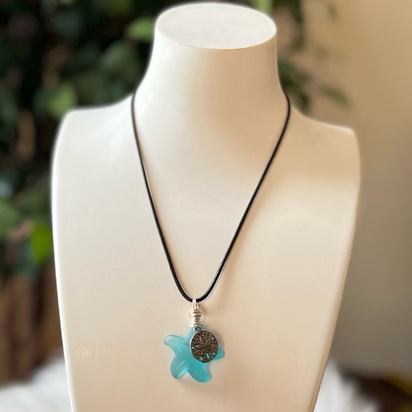 Jewelry - ✔Starfish & Sand-dollar Surfer Necklace